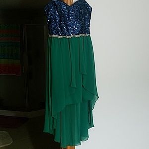 Jodi Kristopher. Navy sequences, green.